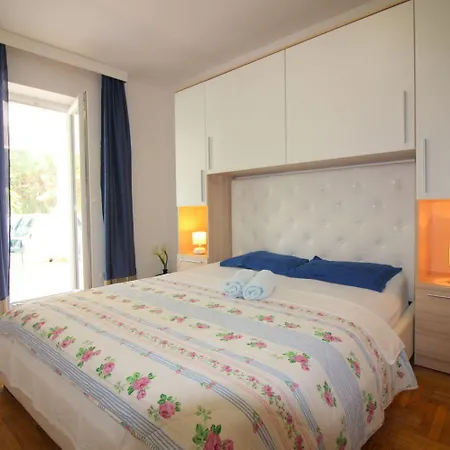 Helles Nur 350 Meter Zum Mit Privatem Balkon Und Meerblick Appartamento