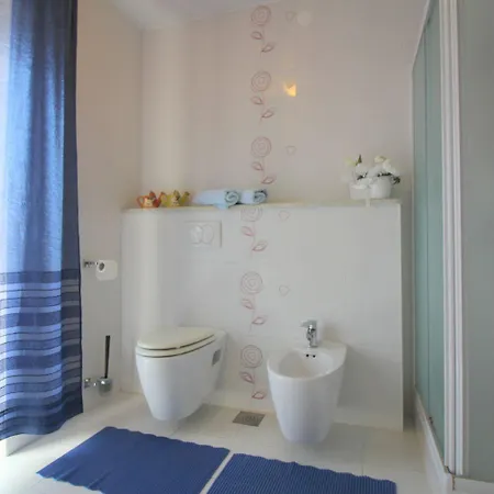 公寓 Helles Nur 350 Meter Zum Mit Privatem Balkon Und Meerblick