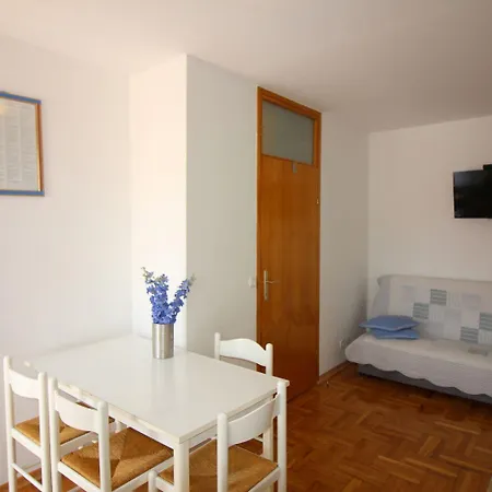 Helles Nur 350 Meter Zum Mit Privatem Balkon Und Meerblick 公寓 *