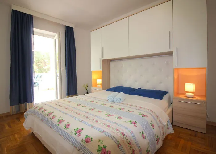 Helles Nur 350 Meter Zum Mit Privatem Balkon Und Meerblick Appartamento