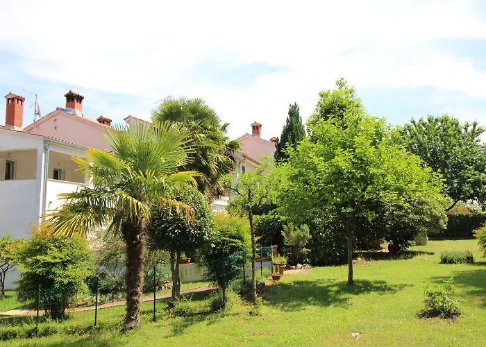 Helles Nur 350 Meter Zum Mit Privatem Balkon Und Meerblick Porec