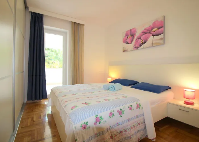 Helles Nur 350 Meter Zum Mit Privatem Balkon Und Meerblick Porec